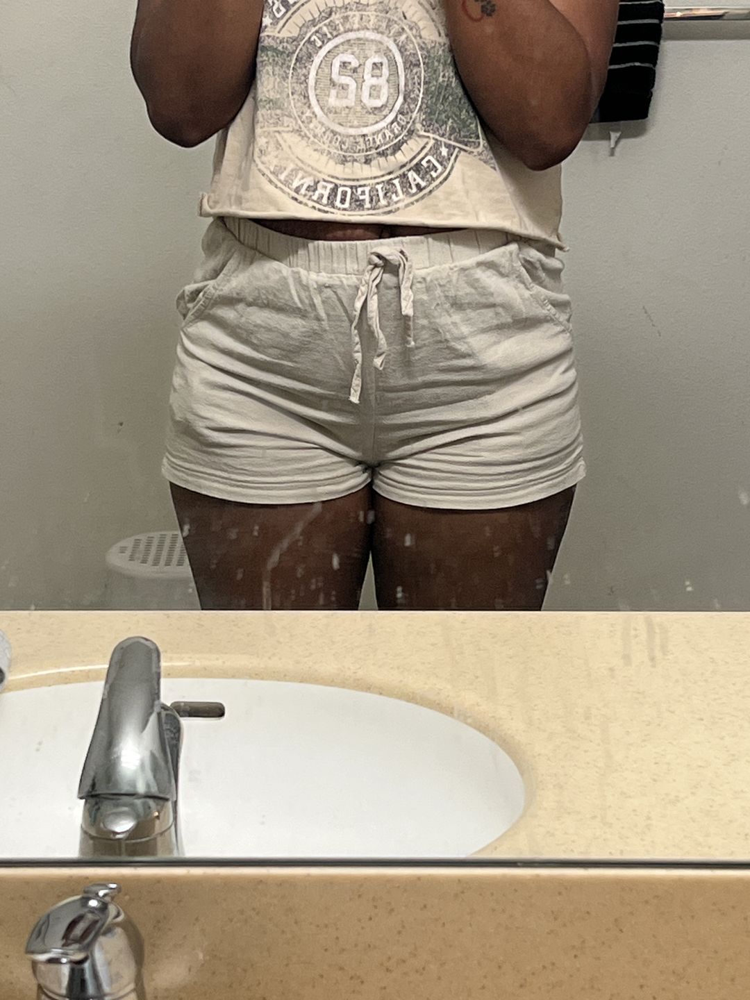 Customer photo review of Butt & Breast enlargement with Maca root, Fenugreek, and other natural ingredients - Natural Curves Capsules made from natural ingredients