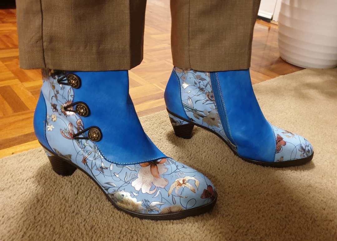 Customer photo review of Retro Handmade Floral Stitching Button Boots