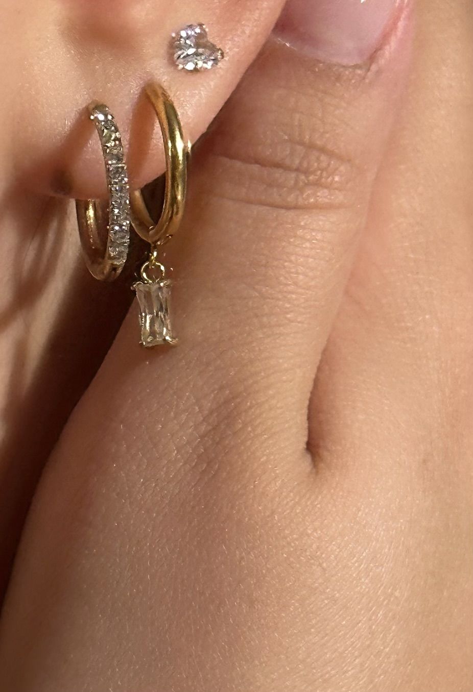 Customer photo review of Simple Baguette Ohrringe | 18K vergoldet