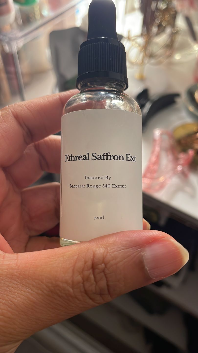 Customer photo review of ETHEREAL SAFFRON EXTRAIT PERFUME OIL