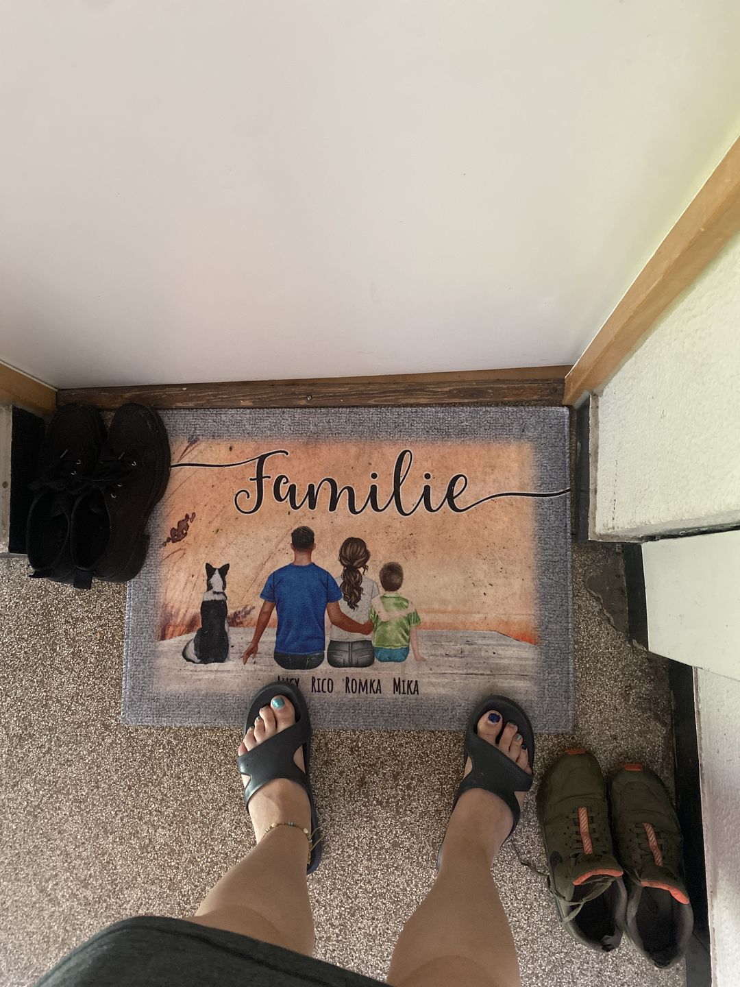 Customer photo review of Unterwegs mit Haustier Familie - Individuelle Fußmatte