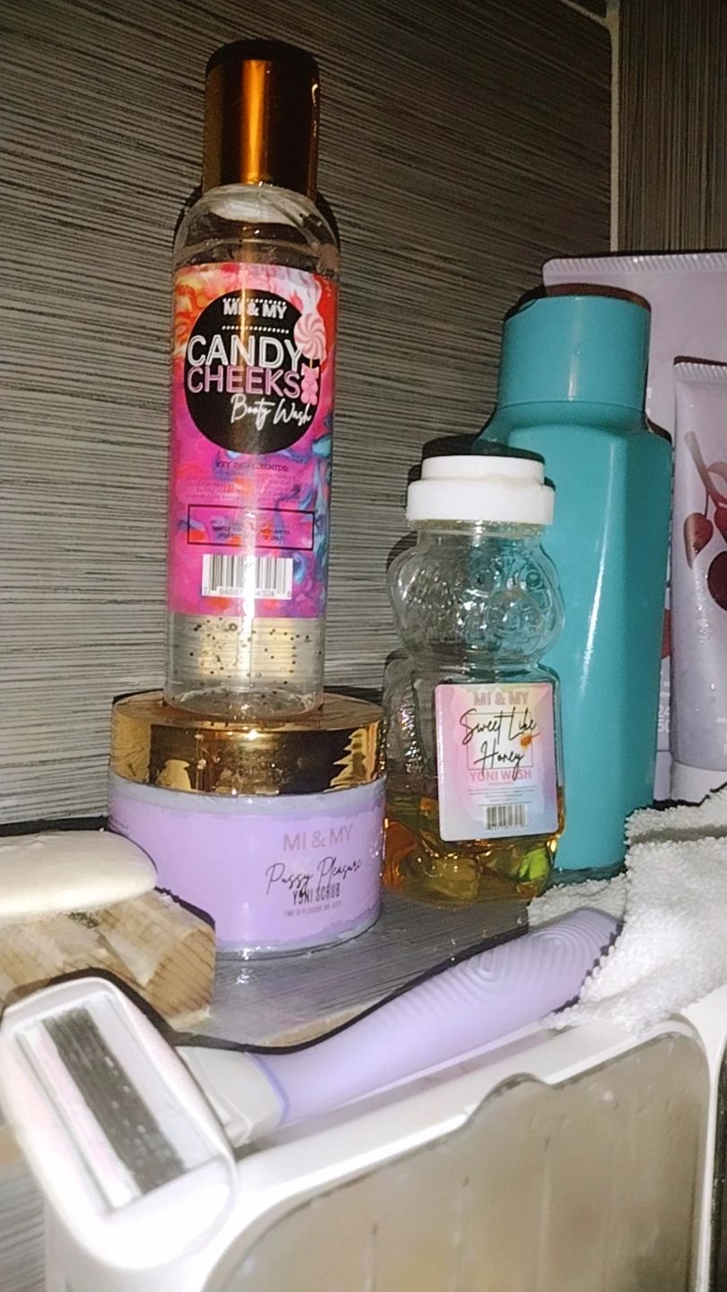 Customer photo review of Sweet Like Honey Yoni Wash
