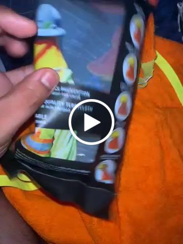 Customer video review of Polarheads PRO 3-in-1 Neck Shade, Sweatband and Cooling Towel - Safety Orange/Safety Yellow