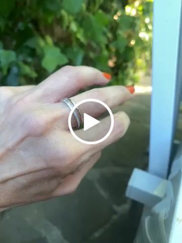 Customer video review of Anillo Slide
