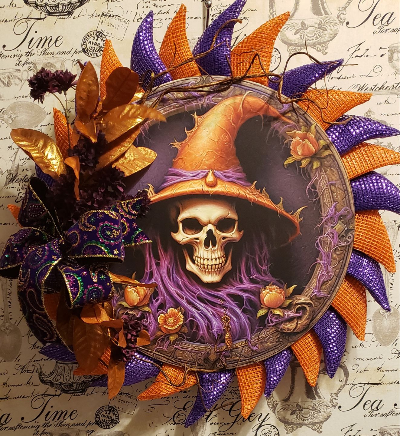 Customer photo review of 18" Round Grapevine Wreath - DECOE-038
