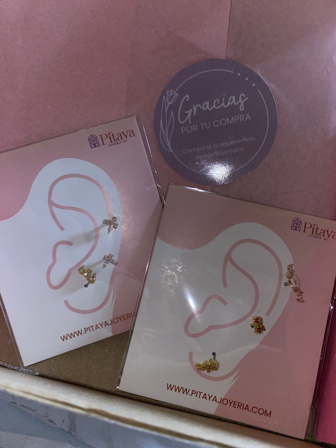 Customer photo review of Piercing de Florecita con Zirconias