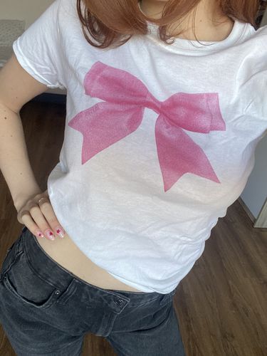 Customer photo review of 'Put a Bow On It' baby tee