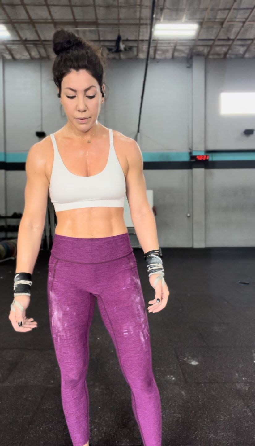 Customer photo review of Dream Leggings With Pockets | Raspberry