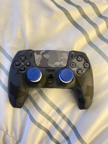 Customer photo review of Shadow Camo - PS5 Controller Skin