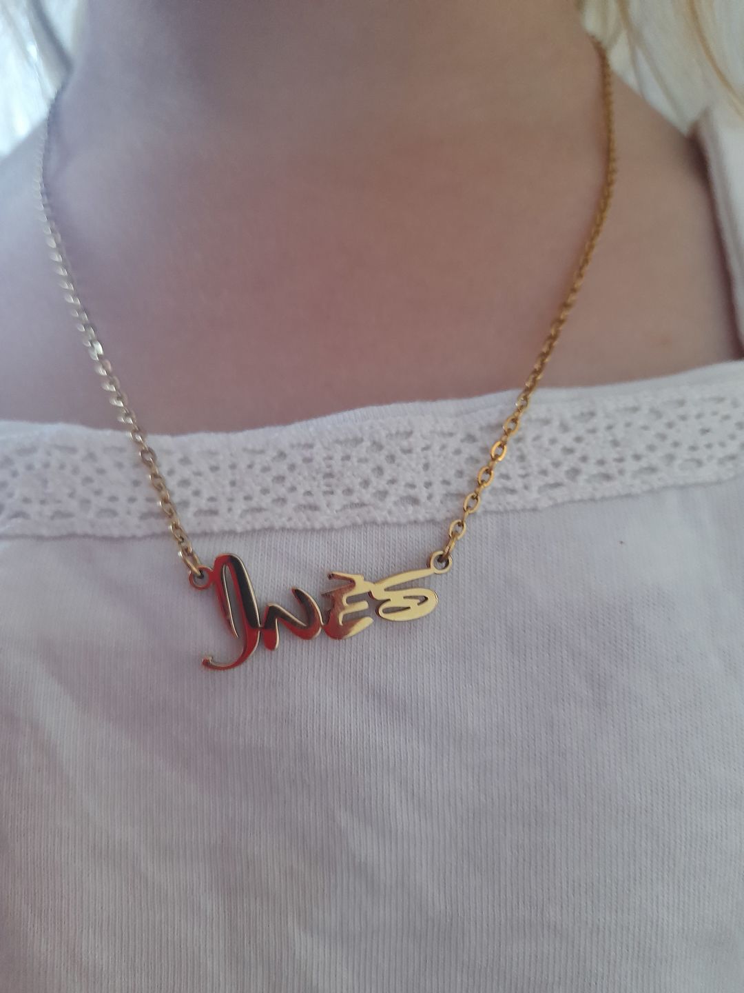Customer photo review of Collier Personnalisable Lettres Disney