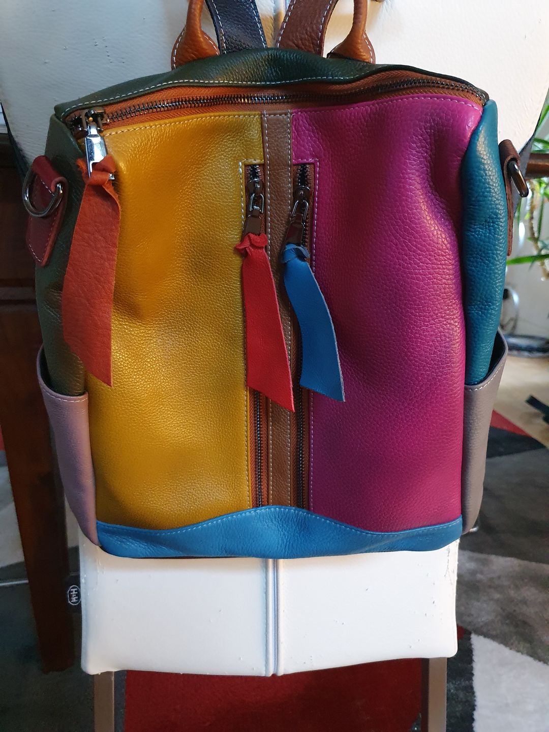 Customer photo review of Multicolor Women Leather Zipper Backpack