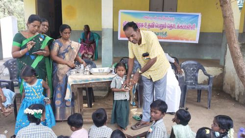 Customer photo review of Rubans 22K Gold Plated Handcrafted Faux Ruby Stone with Gold Beads Traditional Necklace Set