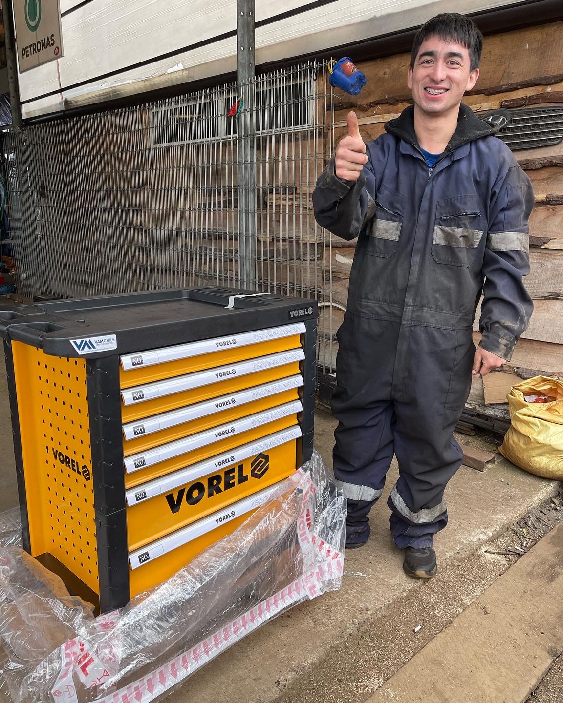 Customer photo review of Carro con Herramientas 117 Piezas - Vorel