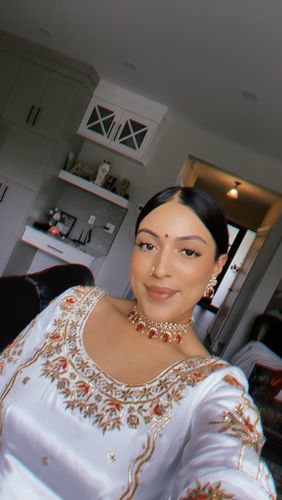 Customer photo review of Chaand & Stones in Ruby