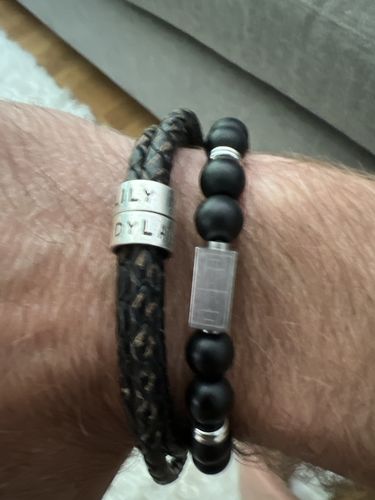 Customer photo review of MATTE BLACK BRACELET (SILVER)