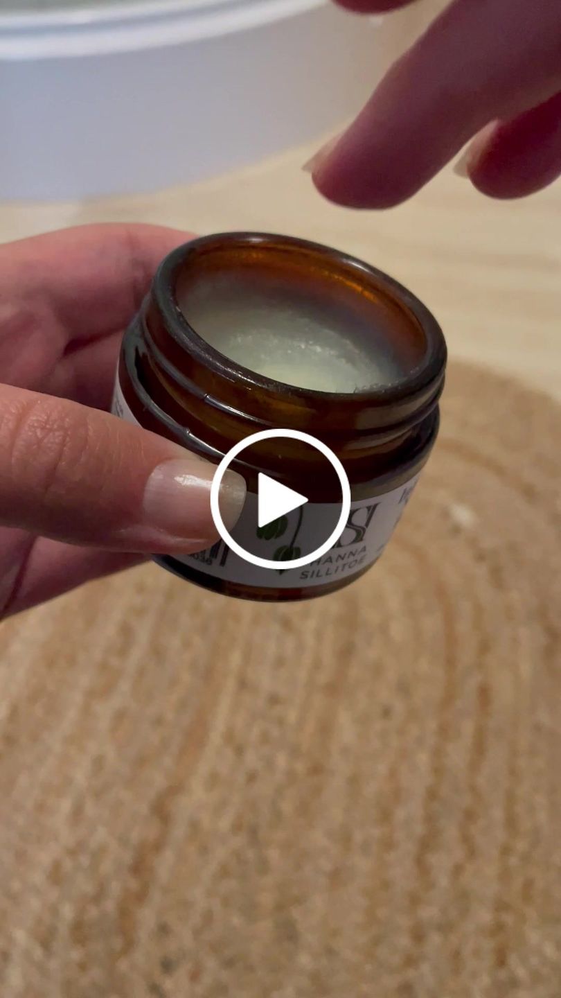 Customer video review of Intensive Night Balm