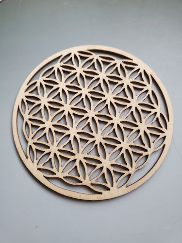 Customer photo review of Plaque de rechargement :  Fleur de vie sculptée en chêne 10cm