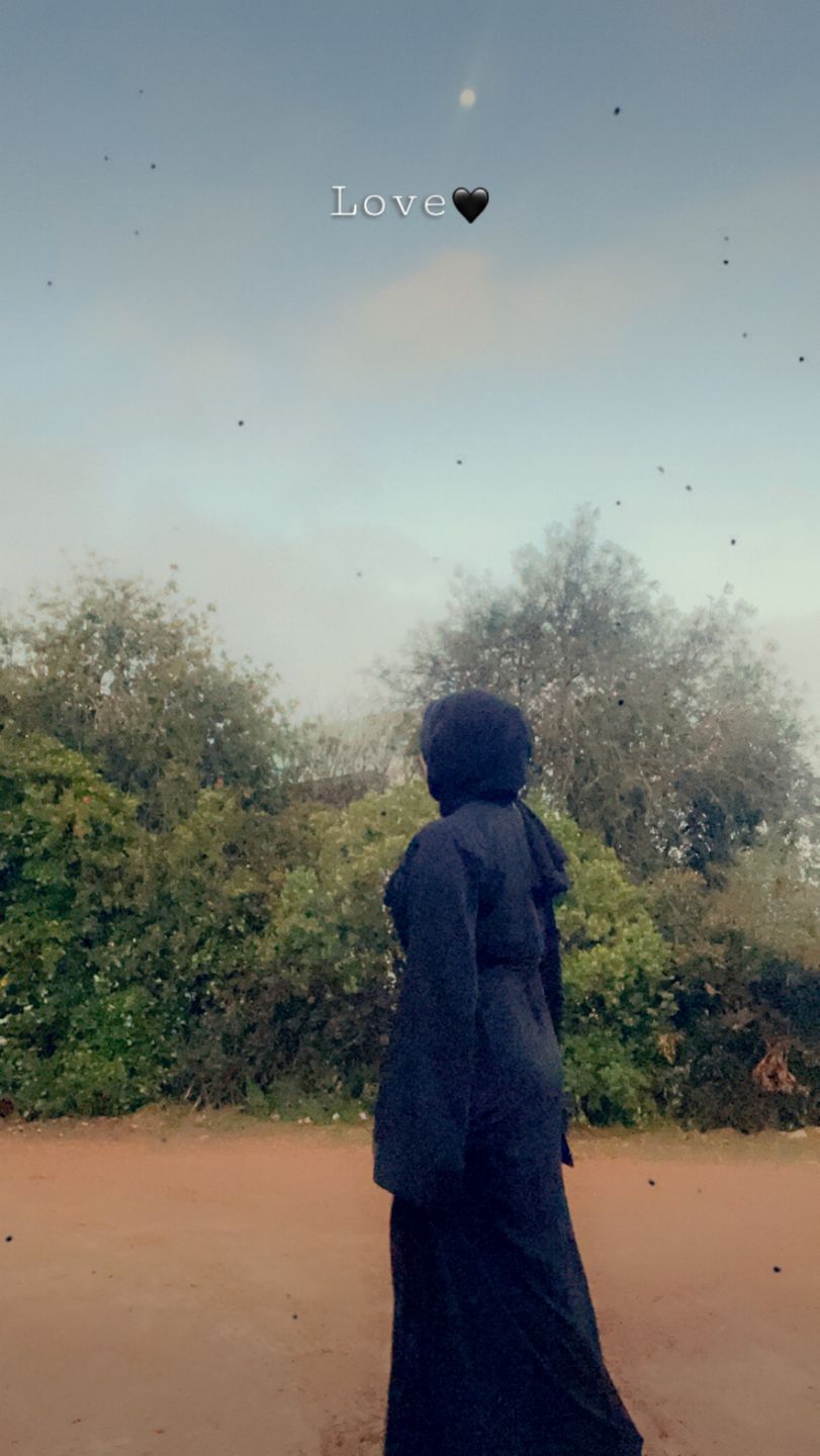 Customer photo review of Everyday Khatijah Abaya - Black