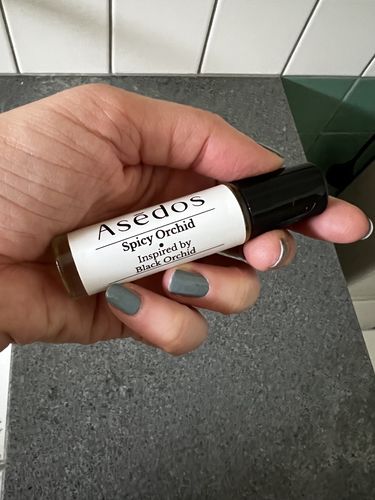 Customer photo review of SPICY ORCHID PERFUME OIL