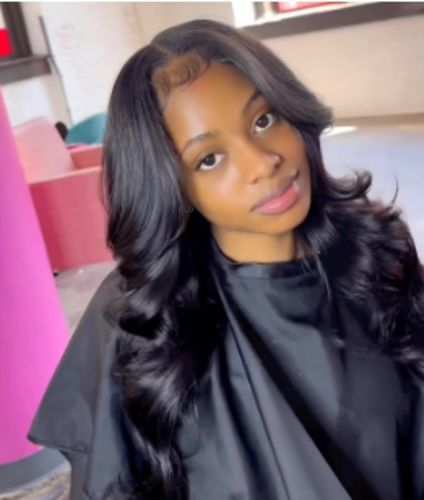 Customer photo review of Brazilian Body Wave 13x4 Transparent Lace Front Human Hair Wigs Pre Plucked Remy Hair