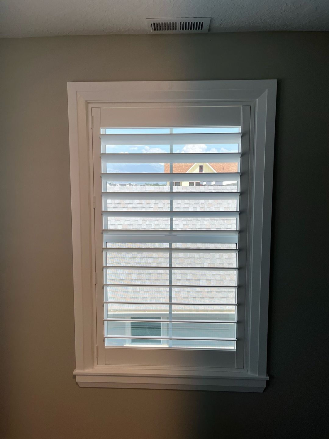 Customer photo review of Hybrid Wood Plantation Shutter