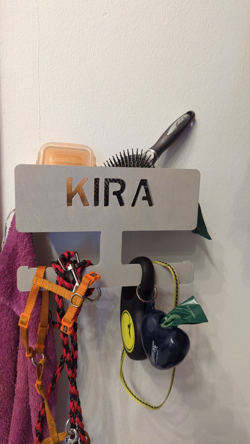 Customer photo review of PERSONALISIERUNG: Hundegarderobe L