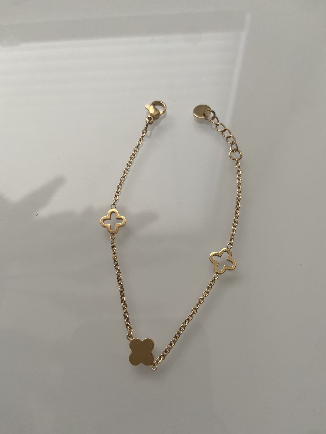 Customer photo review of Clover Armband | 18K vergoldet