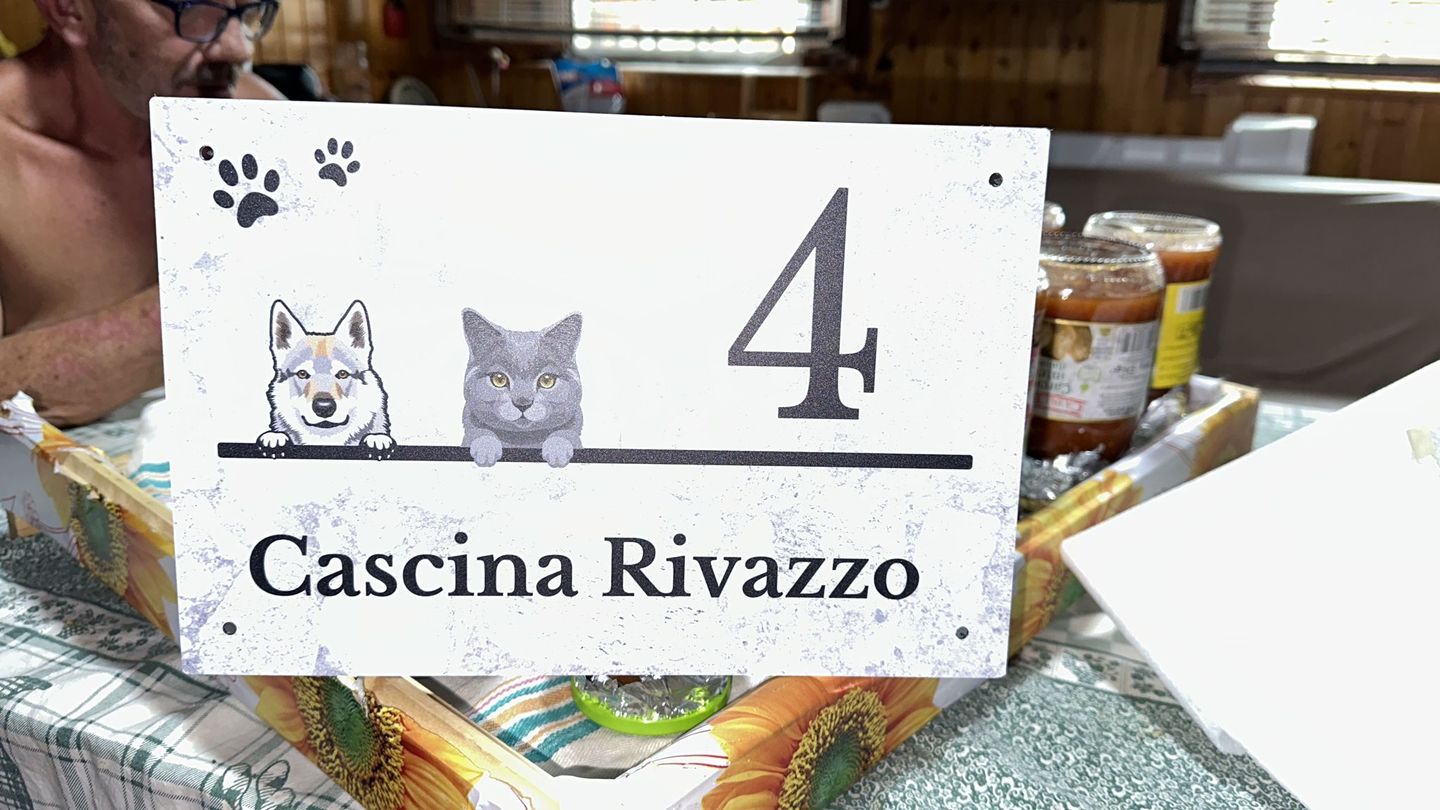 Customer photo review of Numero civico effetto marmo - Targa per porta personalizzata