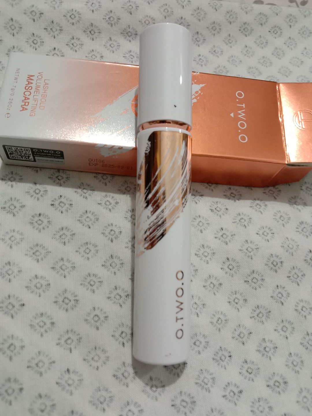 Customer photo review of O.TWO.O LASH BOLD VOLUME LIFTING MASCARA