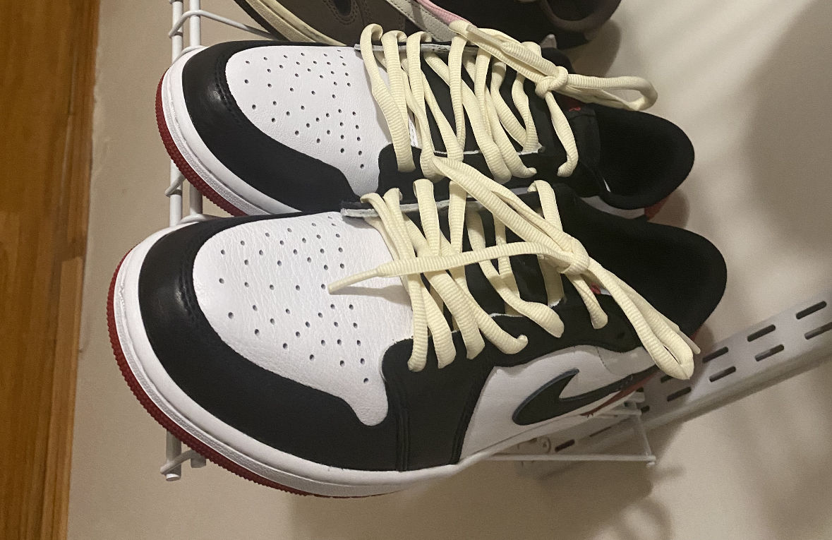 Customer photo review of Thick Oval Shoe Laces (Nike SB Laces)