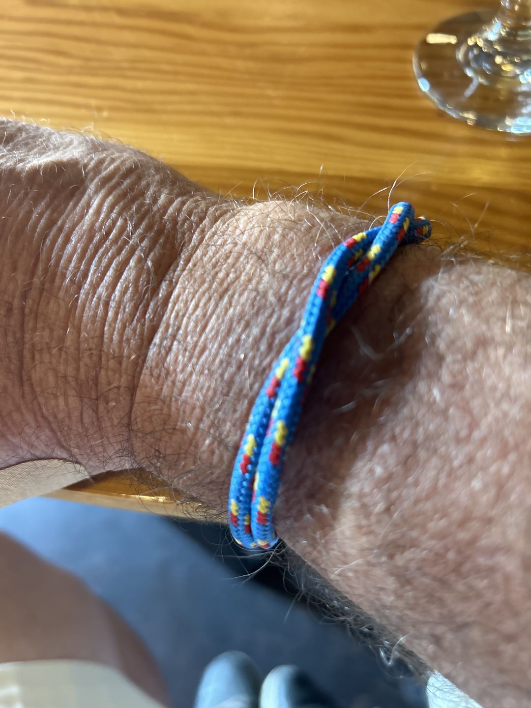 Customer photo review of Vertig Magnetic Paracord Bracelet Multicolor