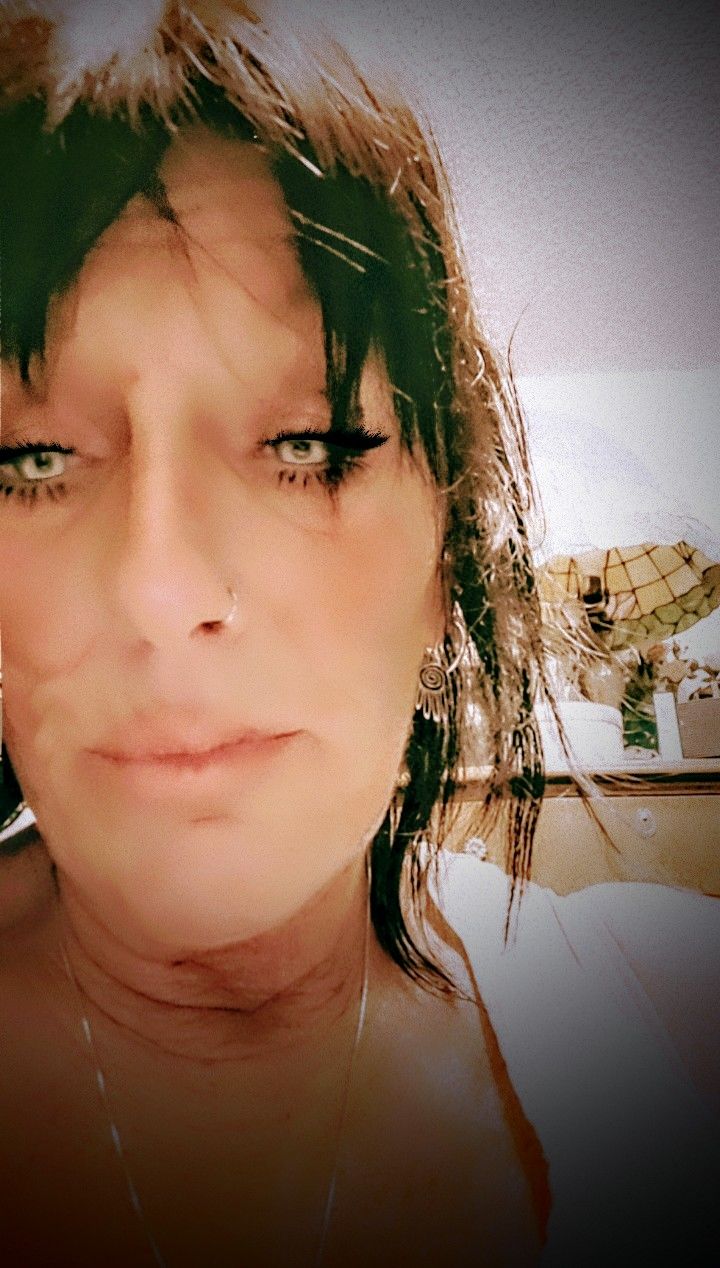 Customer photo review of Clover Green Prescription Colored Contact Lenses