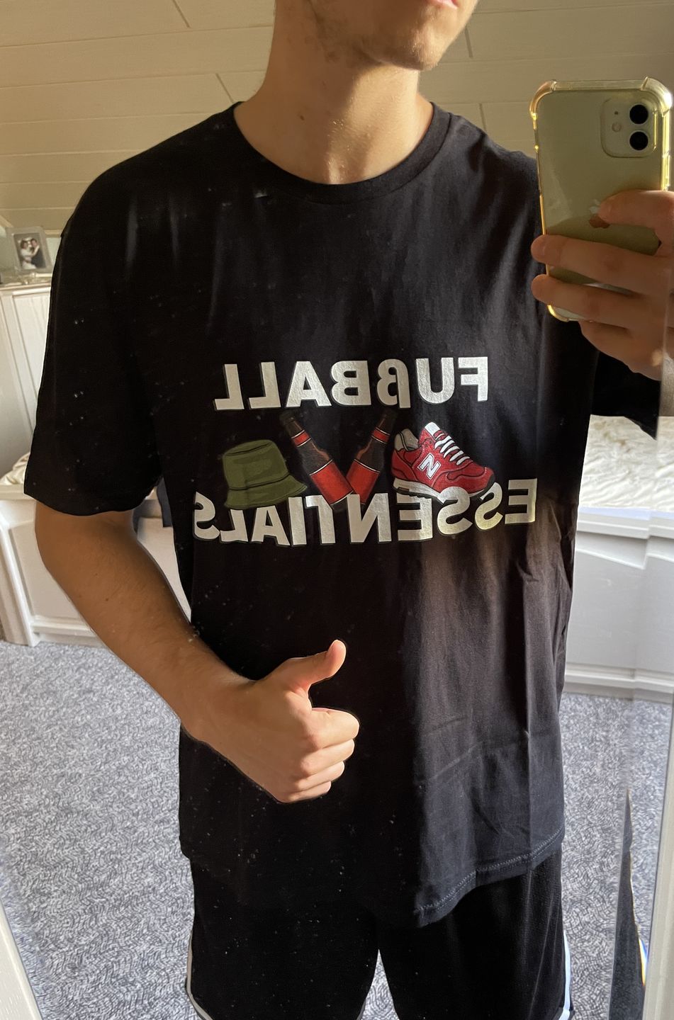 Customer photo review of Fußball Essentials - Shirt