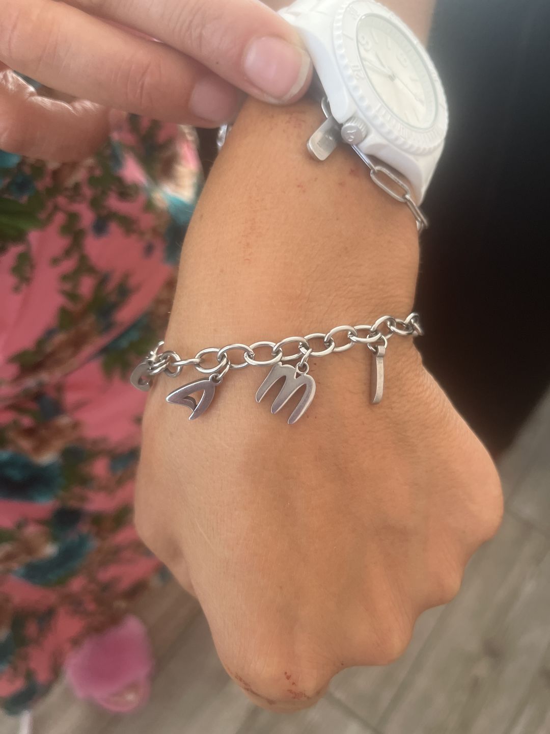 Customer photo review of Bracelet Lettres Pendentifs