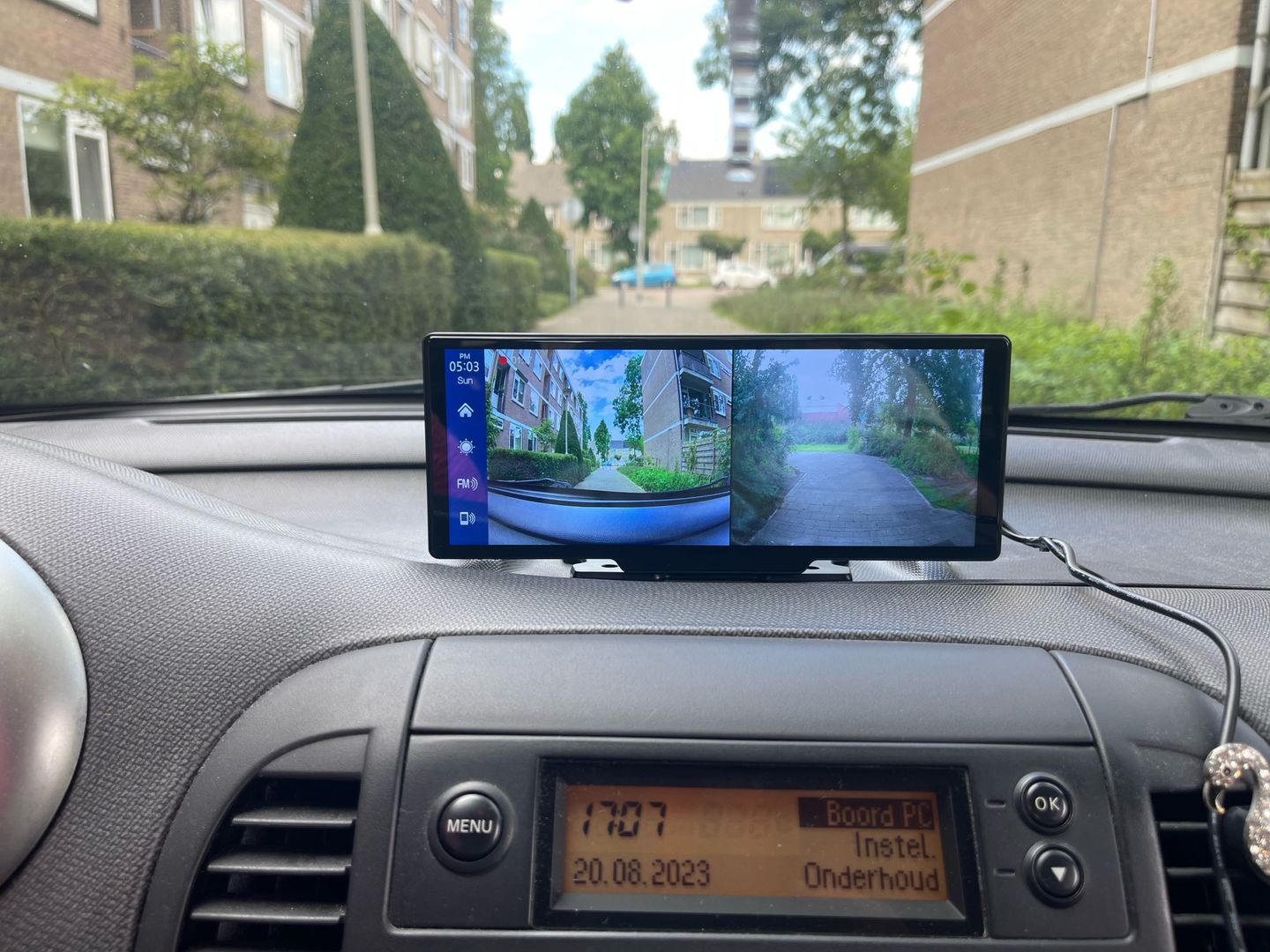 Customer photo review of Wireless CarPlay & Android Auto Display Screen for Cars