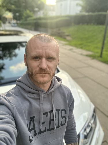 Customer photo review of Lifestyle Basic Herren Hoodie anthrazit by SAEBIS®