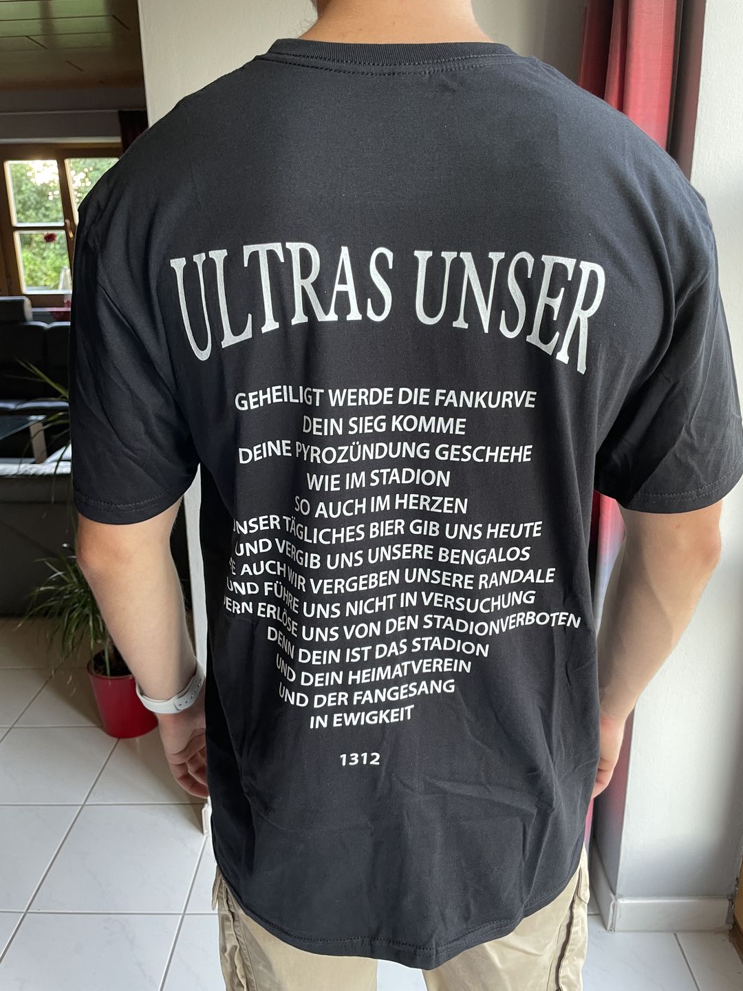 Customer photo review of Ultras Unser - Shirt (Backprint / Rückenaufdruck)