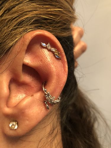 Customer photo review of REEF Moonstone Ear Climber