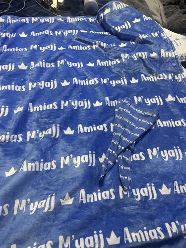 Customer photo review of Free Shipping✈️ Personalized Name Blanket for Family Kids Friends