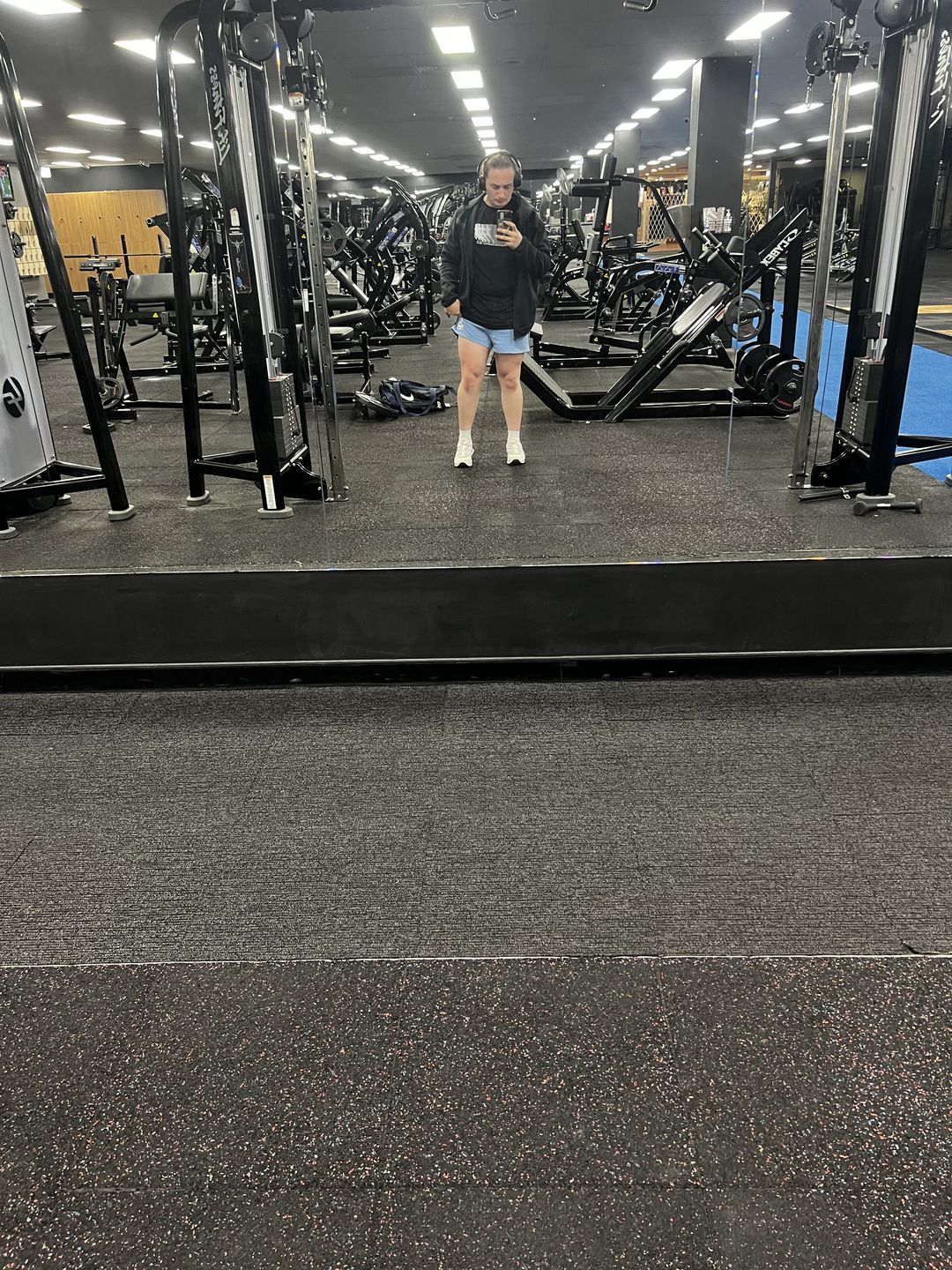 Customer photo review of Vintage Cotton Gym Shorts - Washed Blue