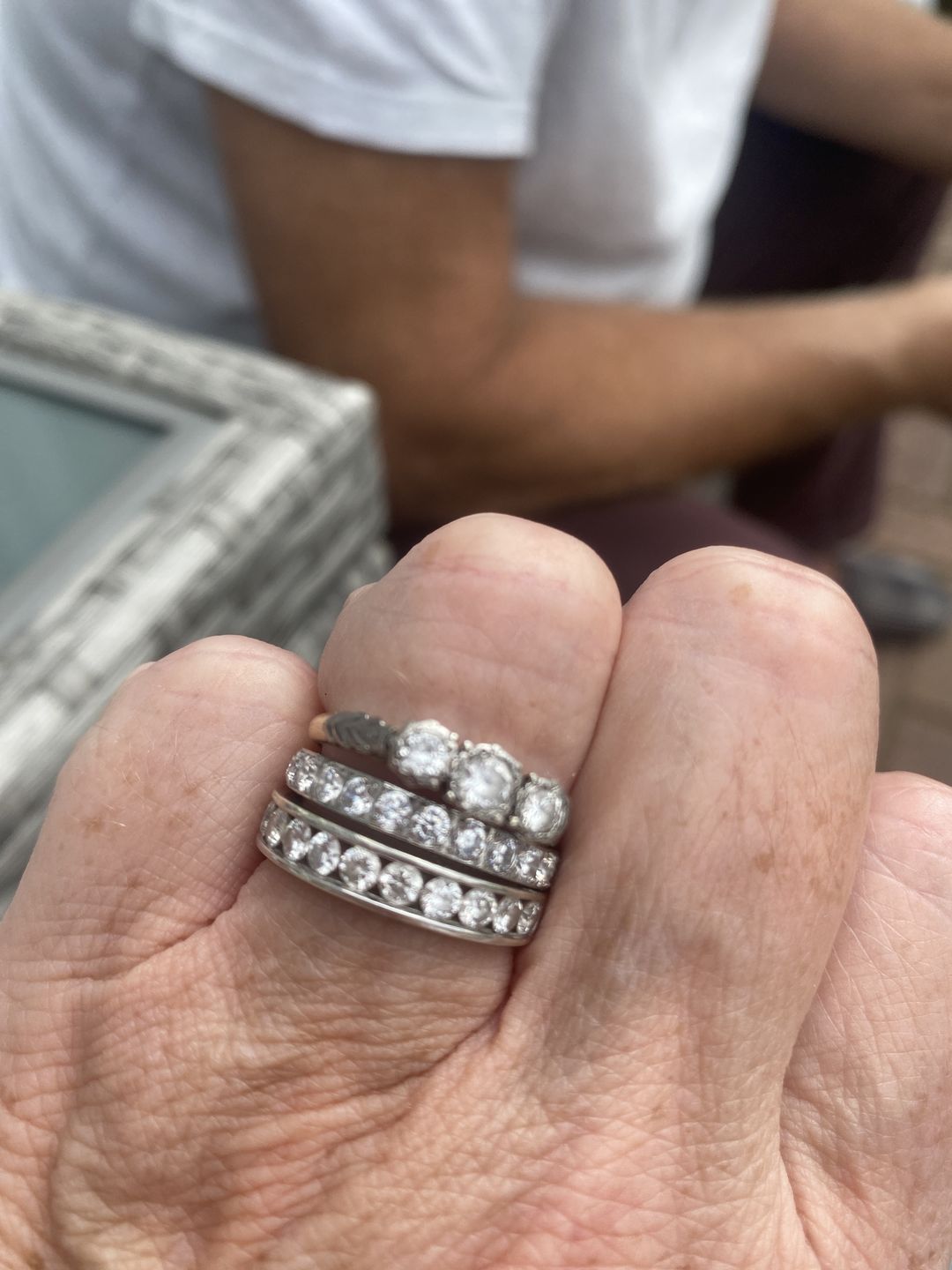 Customer photo review of White Gold 3mm Full Glitz Ring