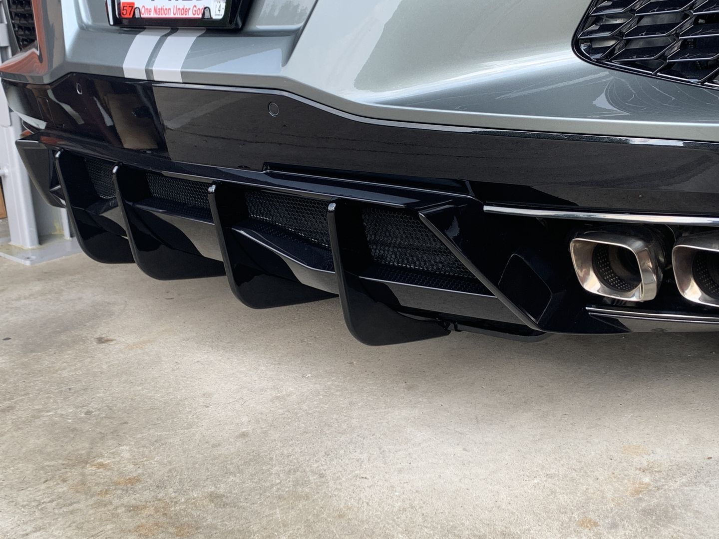 Customer photo review of Chevrolet Corvette C8 Z51 Add-On Rear Diffuser Fin