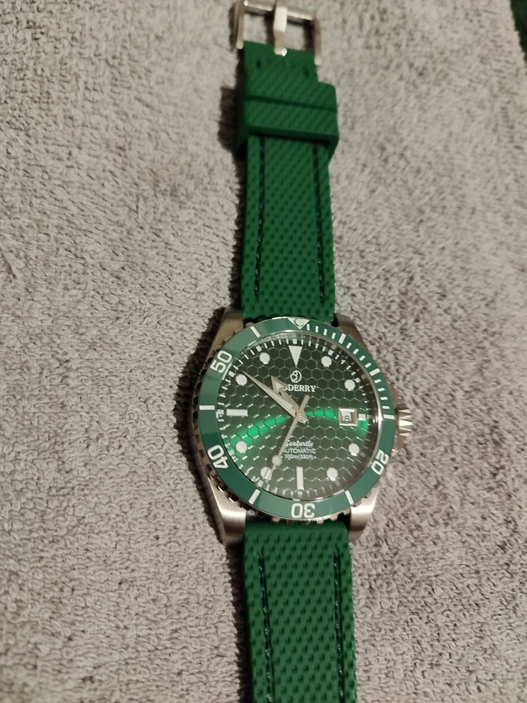 Customer photo review of SEATURTLE.OCEAN(TITANIUM) - Automatic Titanium Diver Watch | Turtle Green