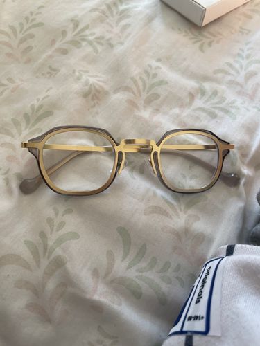 Customer photo review of Gene-5 | Rectangle/Black Gold/TR90