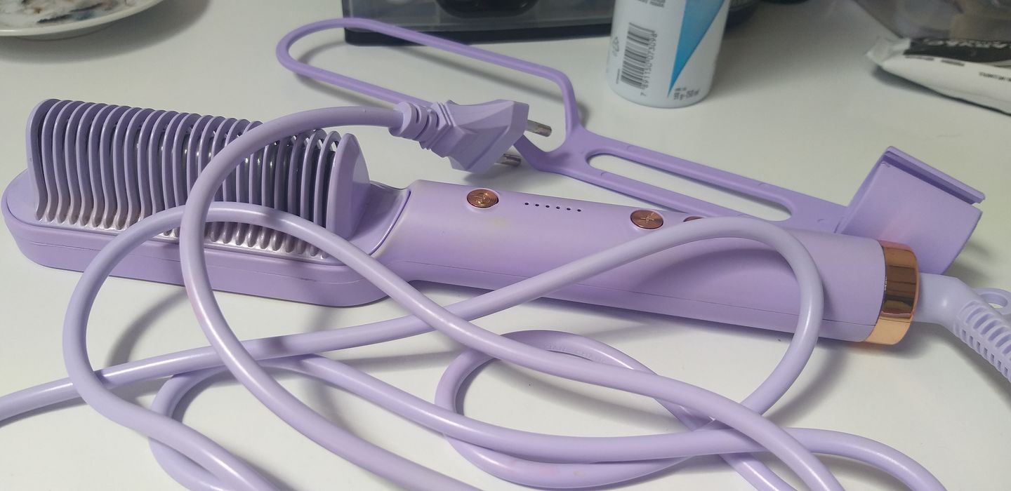 Customer photo review of SLEEK PLUS | Escova Alisadora + Clip Finalizador