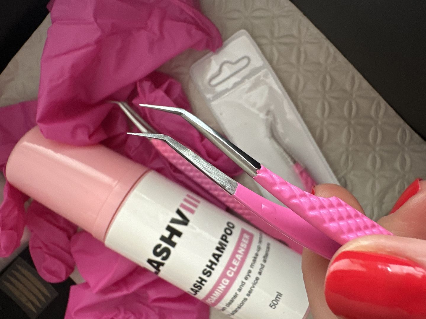 Customer photo review of Hustle Tweezer