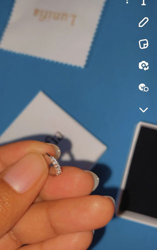 Customer photo review of Le piercing au nez Nina