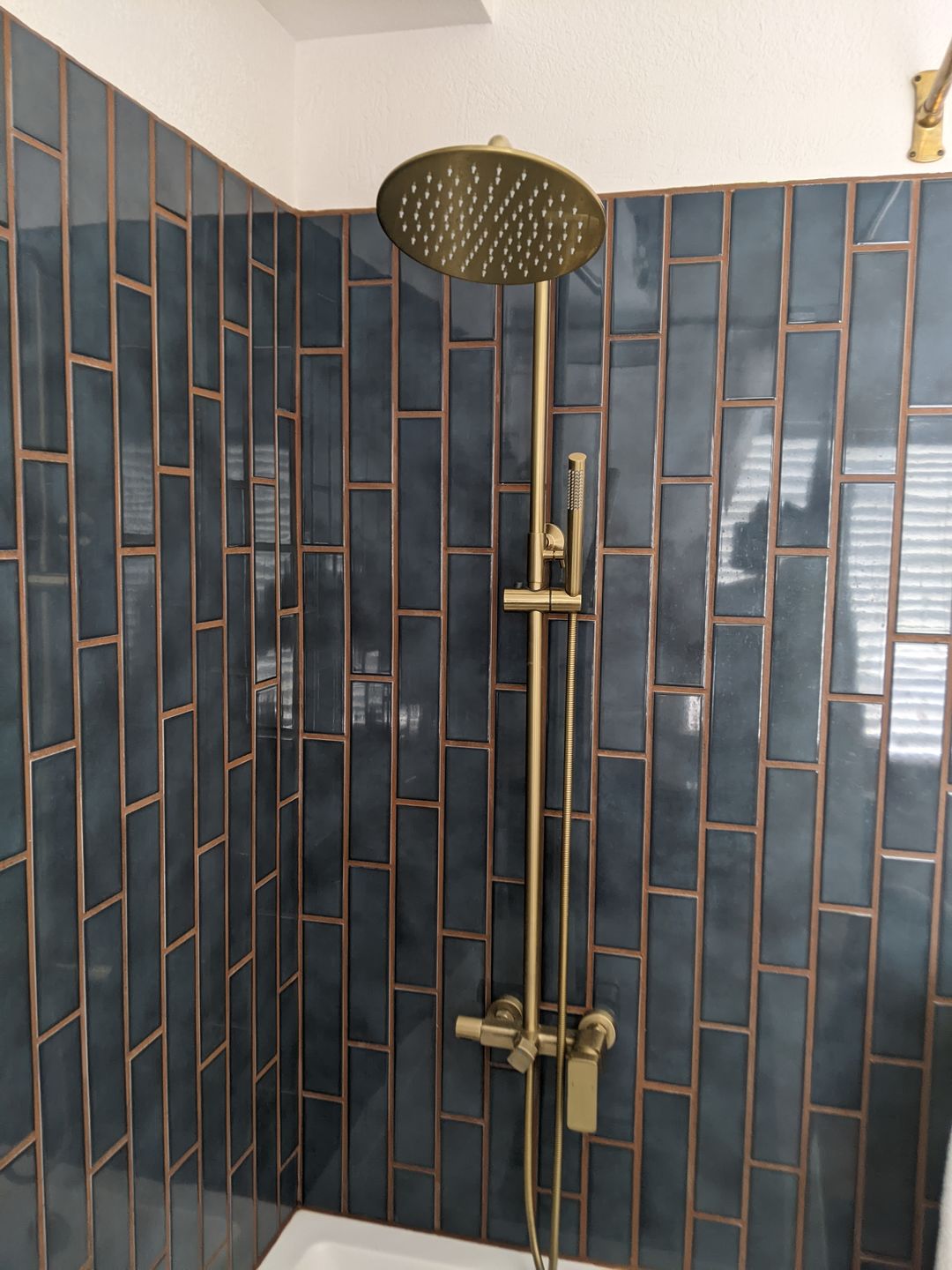 Customer photo review of Rain Shower System with Tub Spout and High Pressure 10" Rain Shower Head RB0880