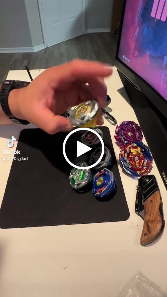 Customer video review of [PRE-ORDER] TAKARA TOMY Knightshield 3-80N Beyblade X Starter BX-04
