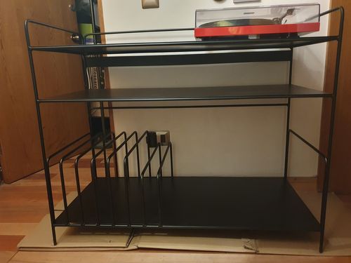 Customer photo review of Mueble para vinilos 102 METAL BLACK